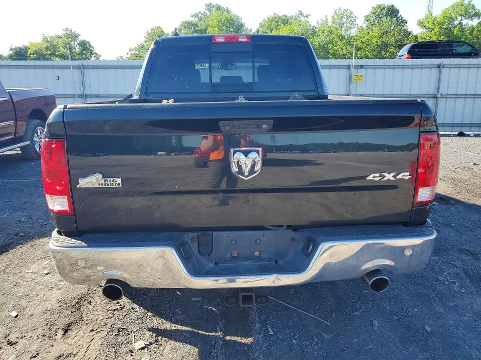 2015 RAM 1500 SLT  
