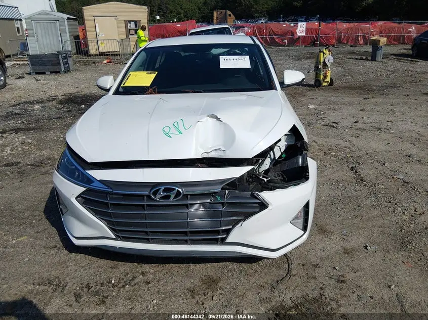 2019 HYUNDAI ELANTRA SE