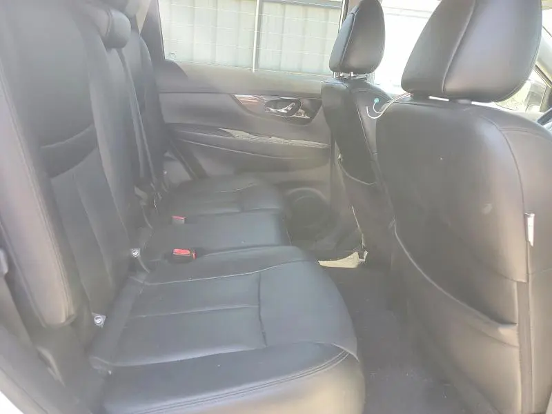2017 NISSAN ROGUE SL  