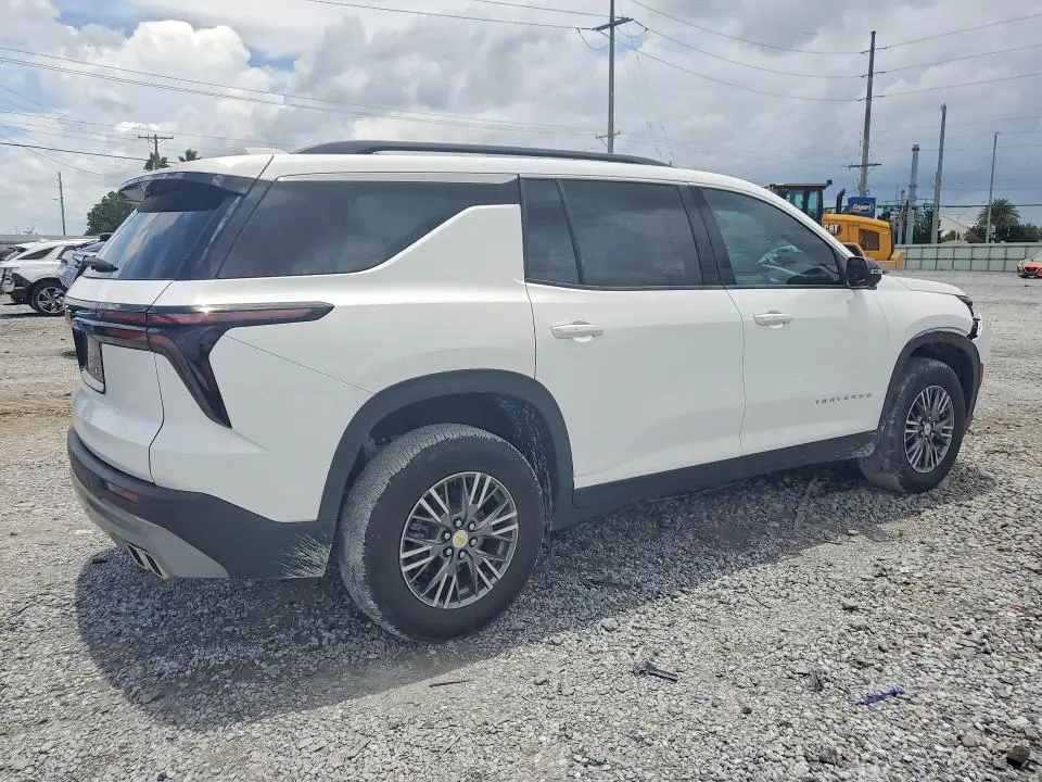 2025 CHEVROLET TRAVERSE LT  