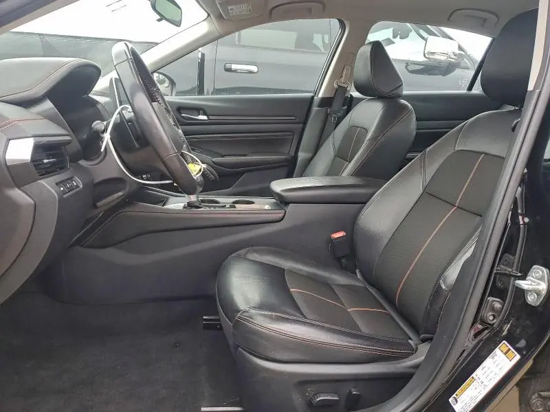 2022 NISSAN ALTIMA SR  