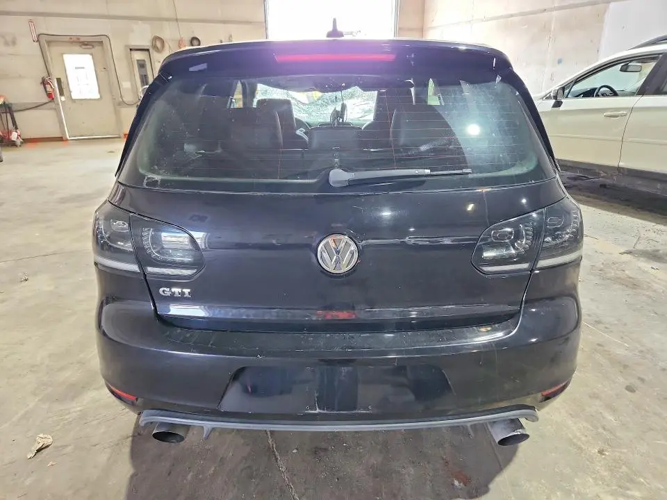 2011 VOLKSWAGEN GTI   