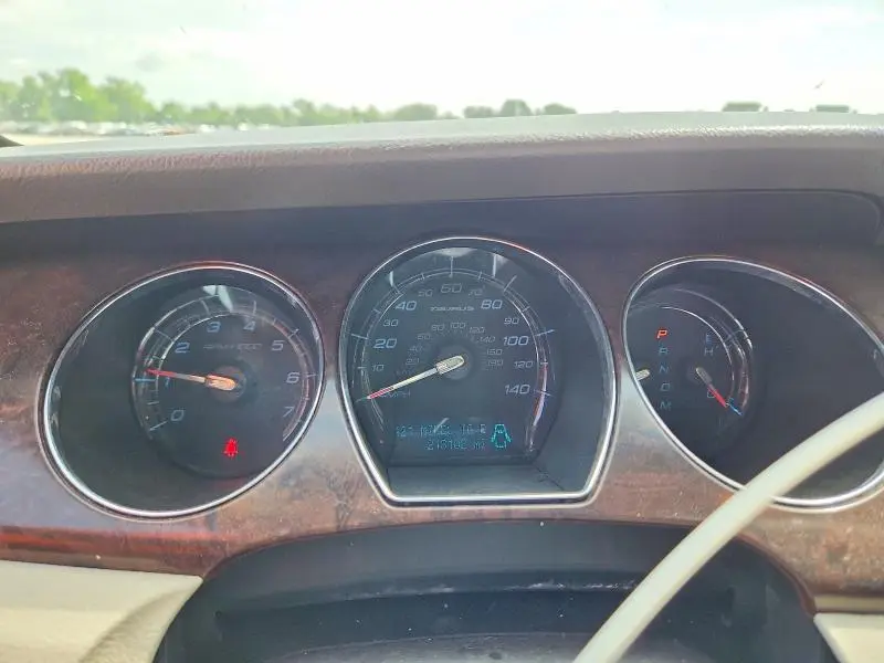 2010 FORD TAURUS SEL  