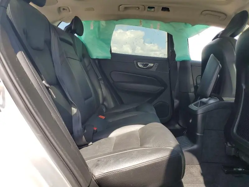 2019 VOLVO XC60 T8 INSCRIPTION  