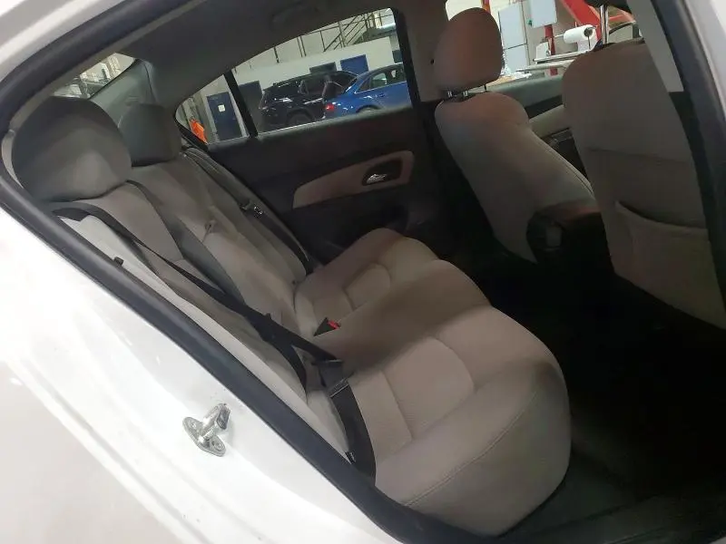 2015 CHEVROLET CRUZE LT  