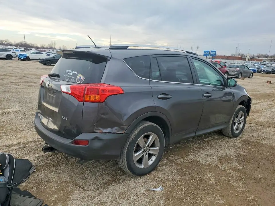 2015 TOYOTA RAV4 XLE  
