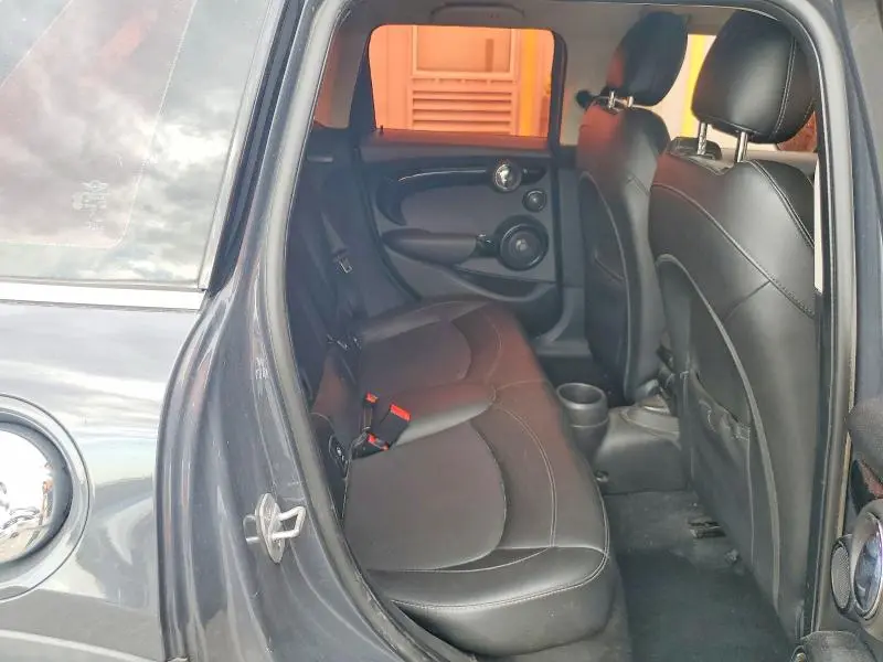 2019 MINI COOPER S  