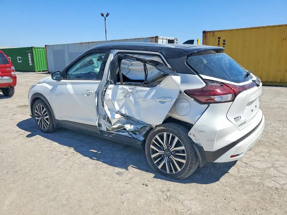2023 NISSAN KICKS SV  