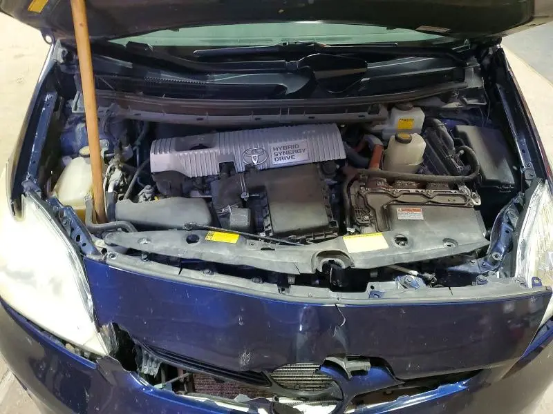 2013 TOYOTA PRIUS TWO  