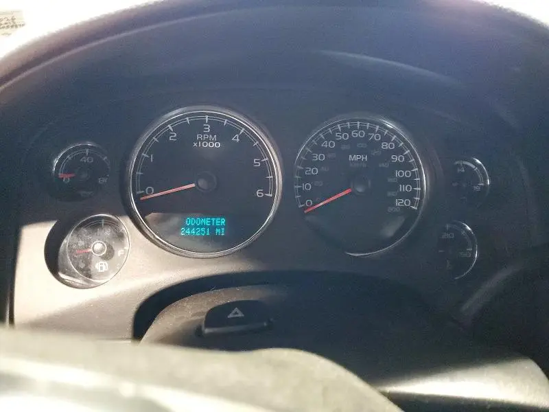 2013 CHEVROLET SUBURBAN   