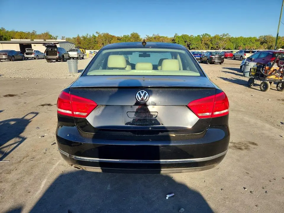 2013 VOLKSWAGEN PASSAT SEL  