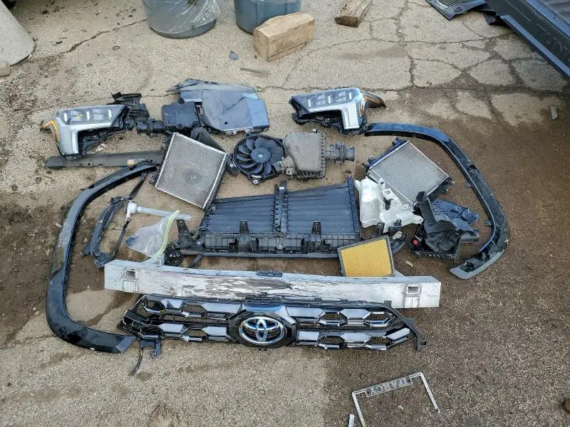 2022 TOYOTA TUNDRA CREWMAX PLATINUM  