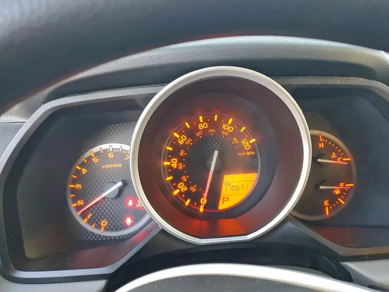 2010 TOYOTA 4RUNNER SR5  