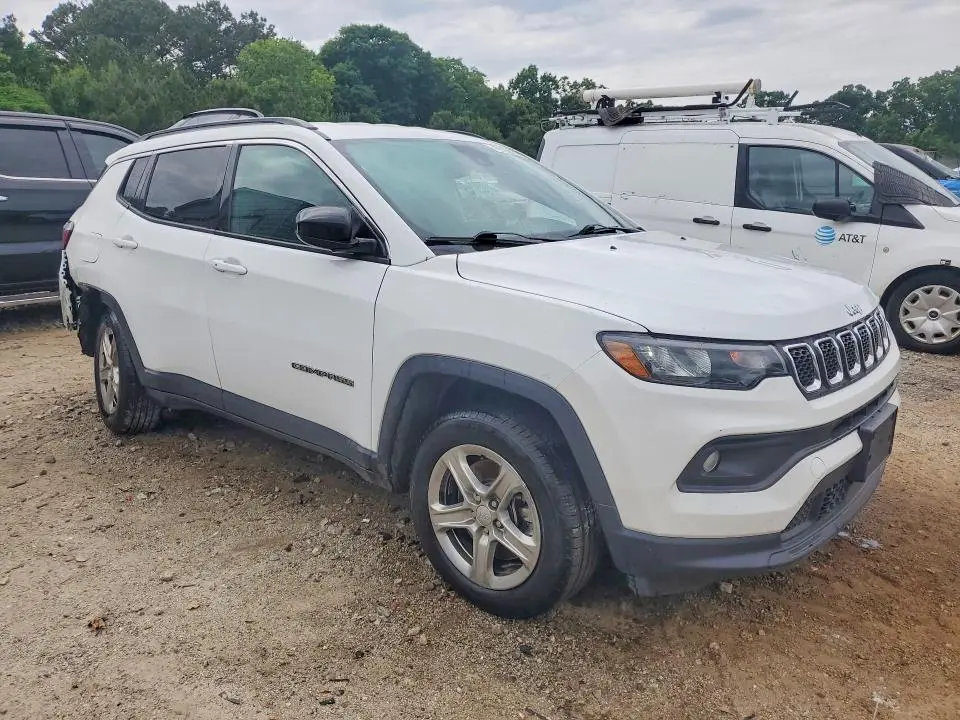 2023 JEEP COMPASS LATITUDE  