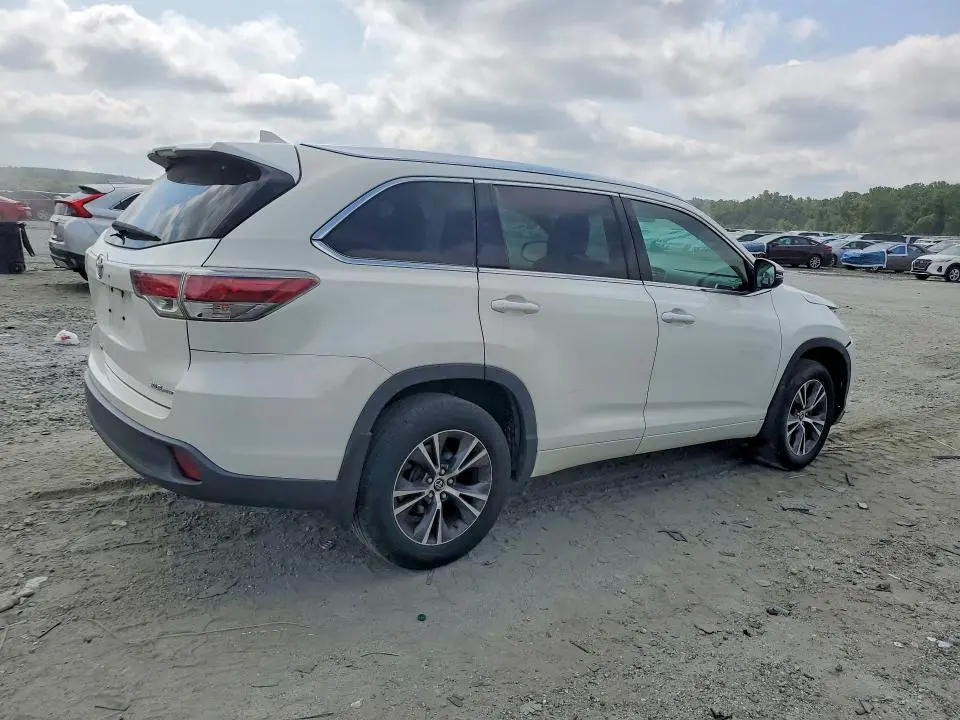 2016 TOYOTA HIGHLANDER XLE  