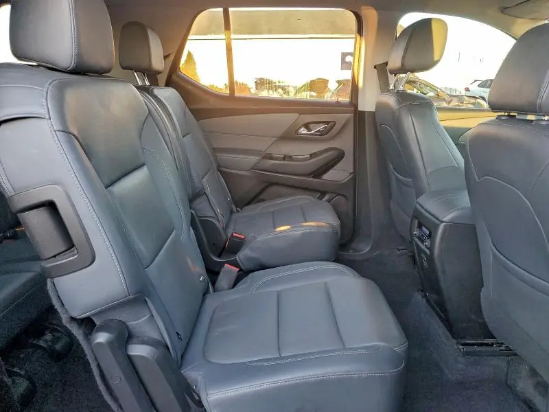 2019 CHEVROLET TRAVERSE LT  