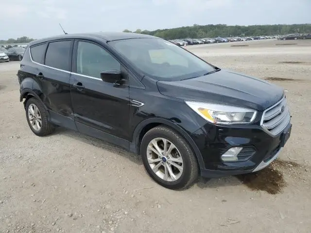 2019 FORD ESCAPE SE  