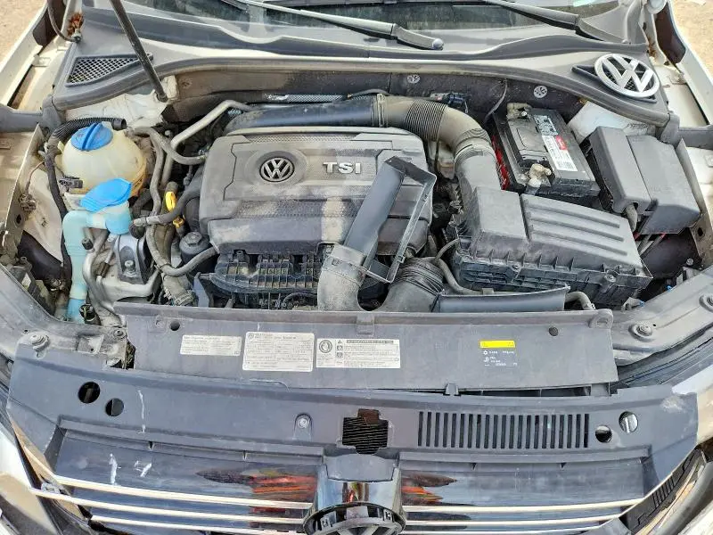 2015 VOLKSWAGEN PASSAT S  