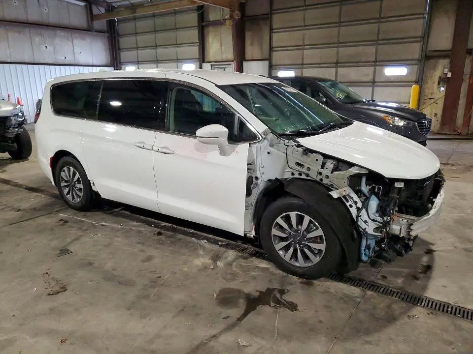 2022 CHRYSLER PACIFICA HYBRID TOURING L  
