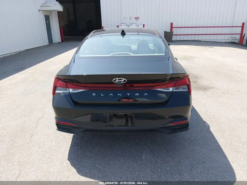 2021 HYUNDAI ELANTRA SE
