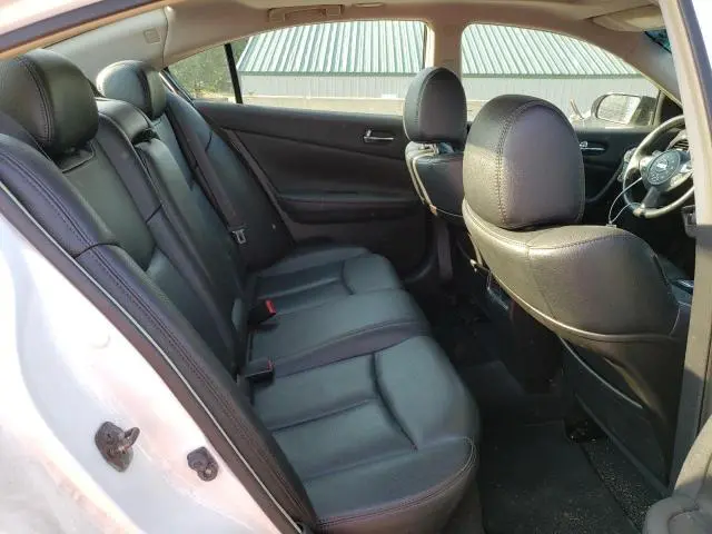 2010 NISSAN MAXIMA S