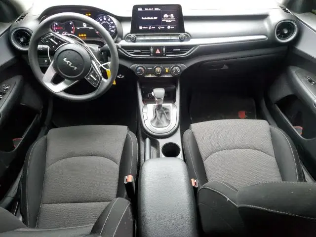 2022 KIA FORTE FE  