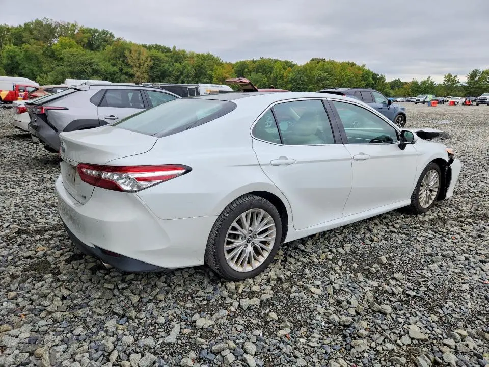 2018 TOYOTA CAMRY XLE  