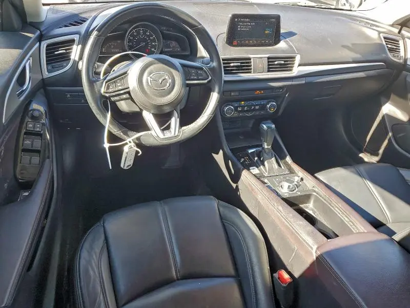 2017 MAZDA 3 TOURING  