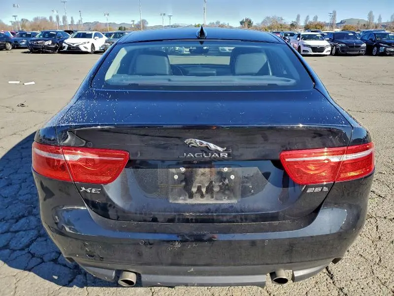 2019 JAGUAR XE PREMIUM  