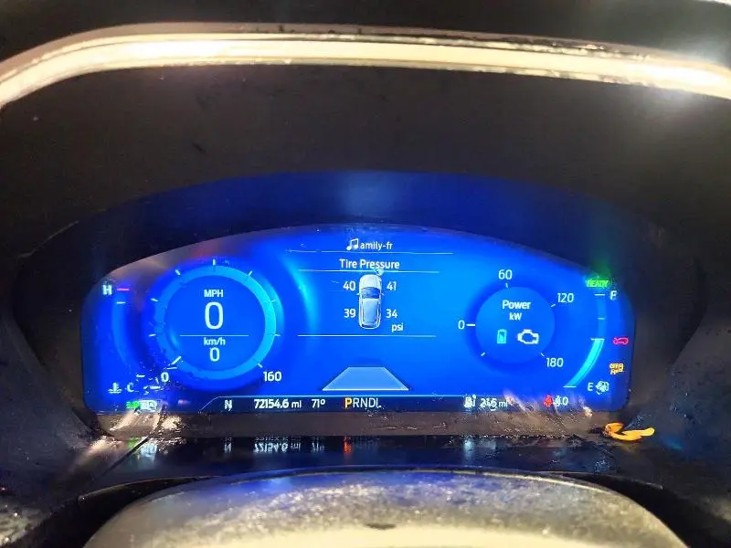2022 FORD ESCAPE TITANIUM  