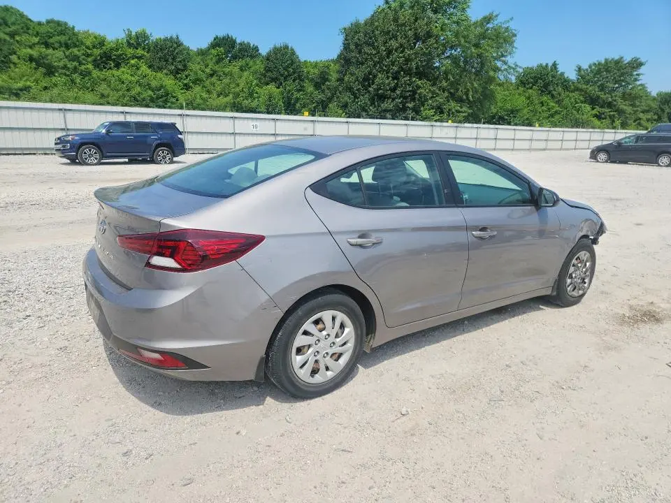 2020 HYUNDAI ELANTRA SE  