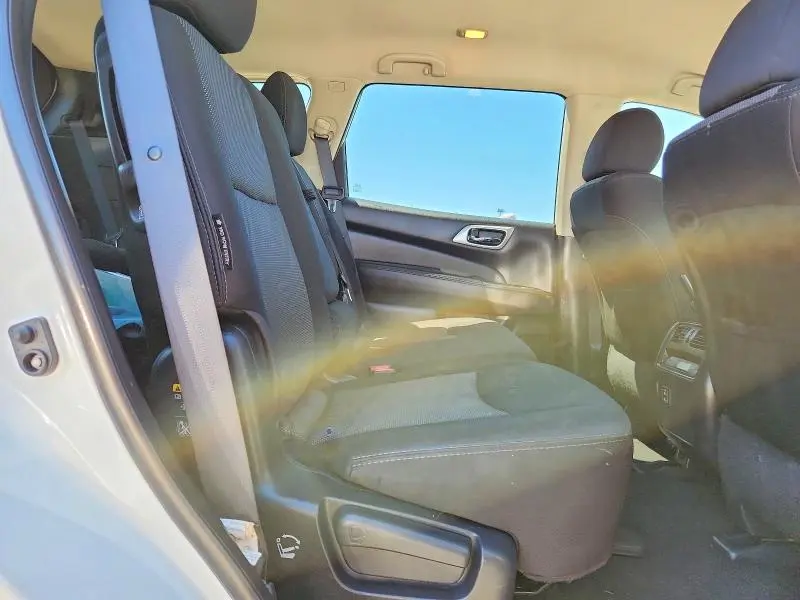 2018 NISSAN PATHFINDER SV  