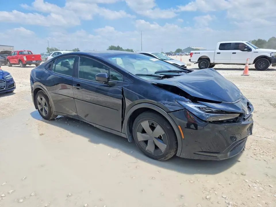 2024 TOYOTA PRIUS LE  