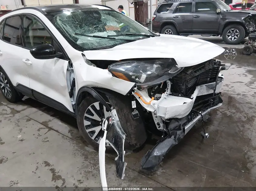 2020 FORD ESCAPE SE SPORT HYBRID