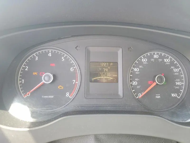2012 VOLKSWAGEN JETTA BASE  