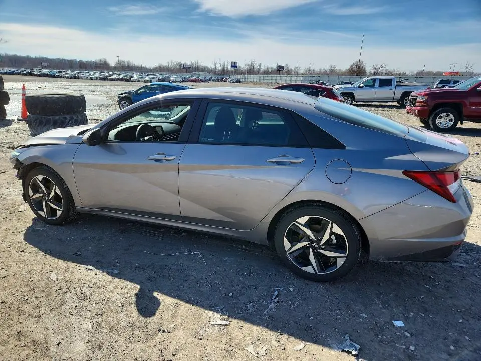 2023 HYUNDAI ELANTRA SEL  