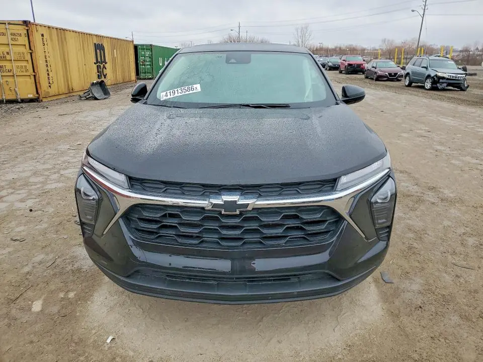 2025 CHEVROLET TRAX LS  