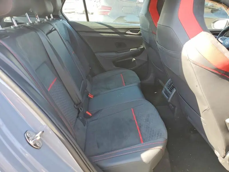 2025 VOLKSWAGEN GTI SE  