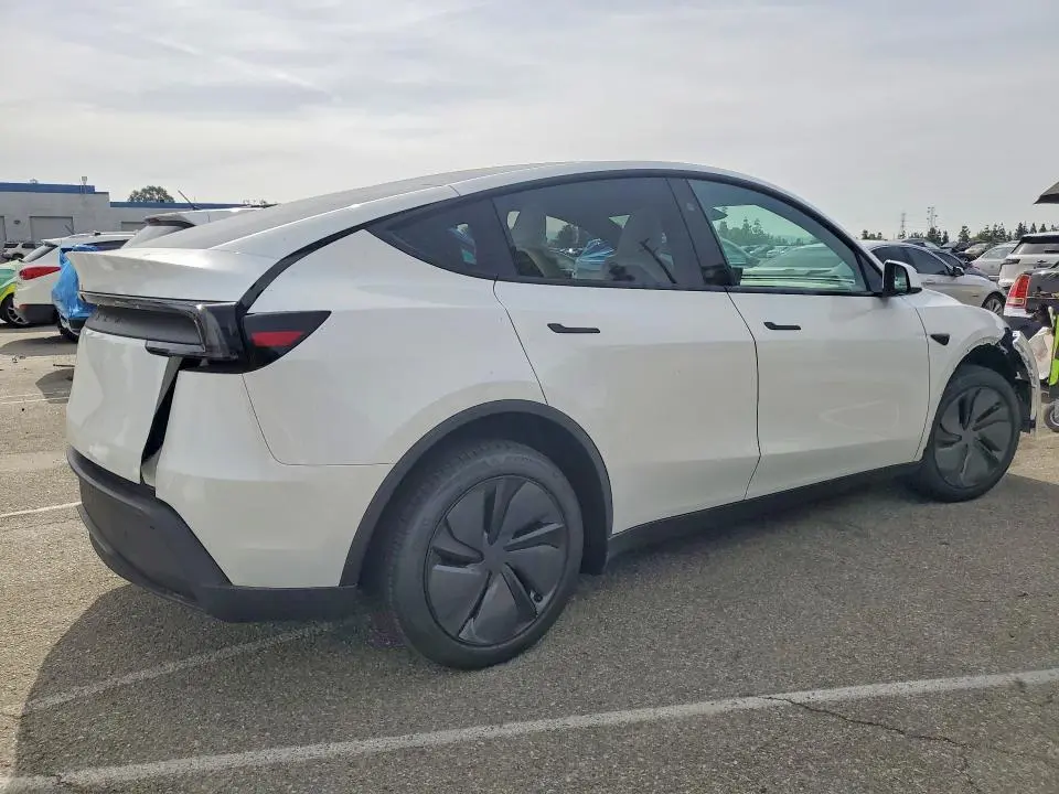 2026 TESLA MODEL Y   