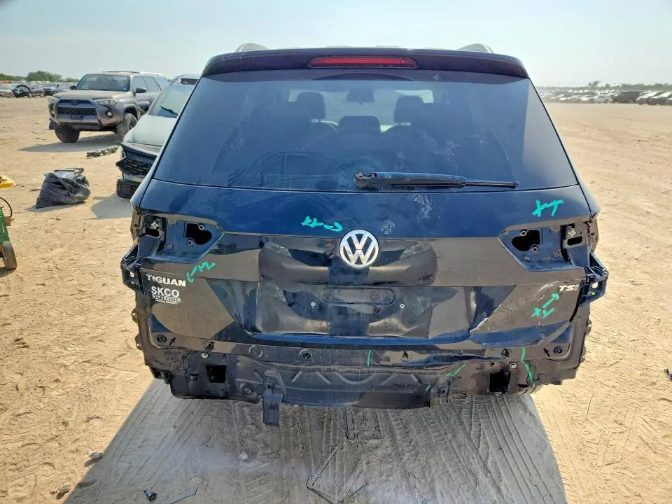 2018 VOLKSWAGEN TIGUAN S  