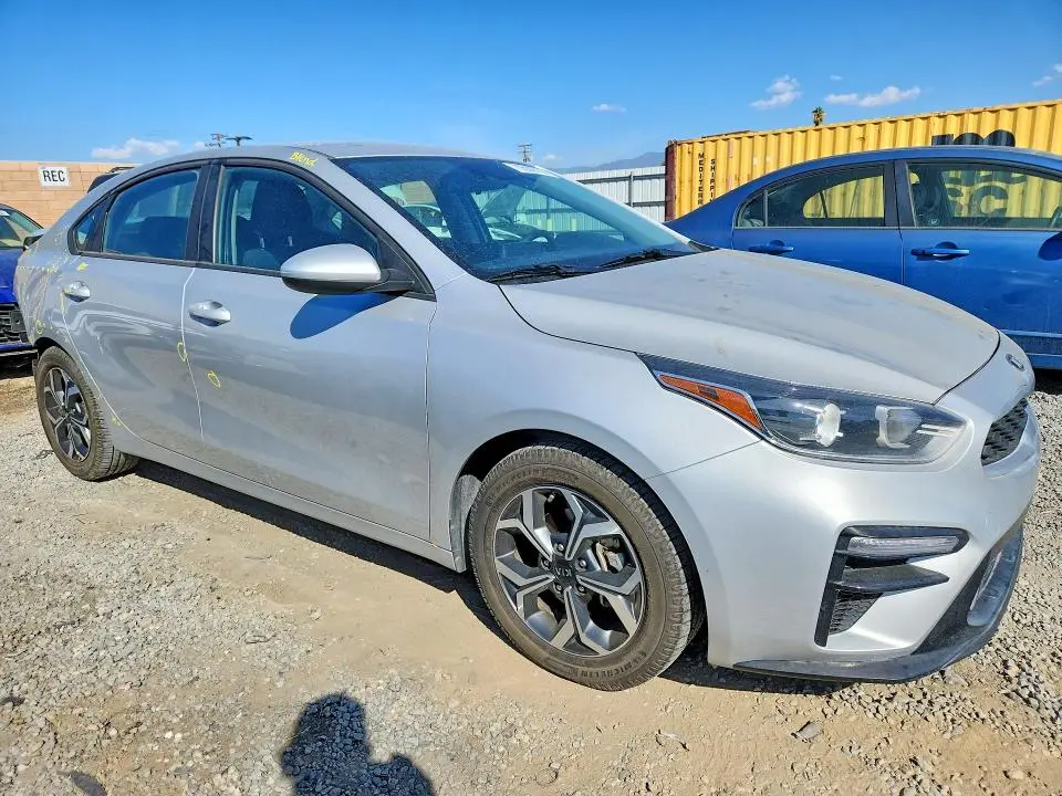 2021 KIA FORTE LXS  