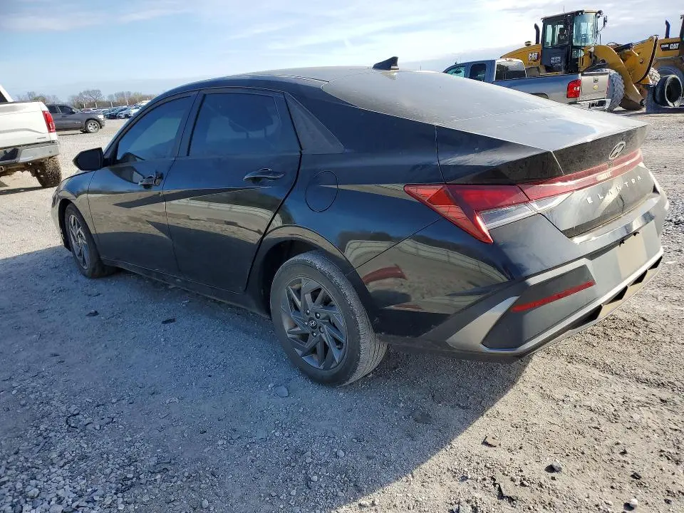 2024 HYUNDAI ELANTRA 4D   