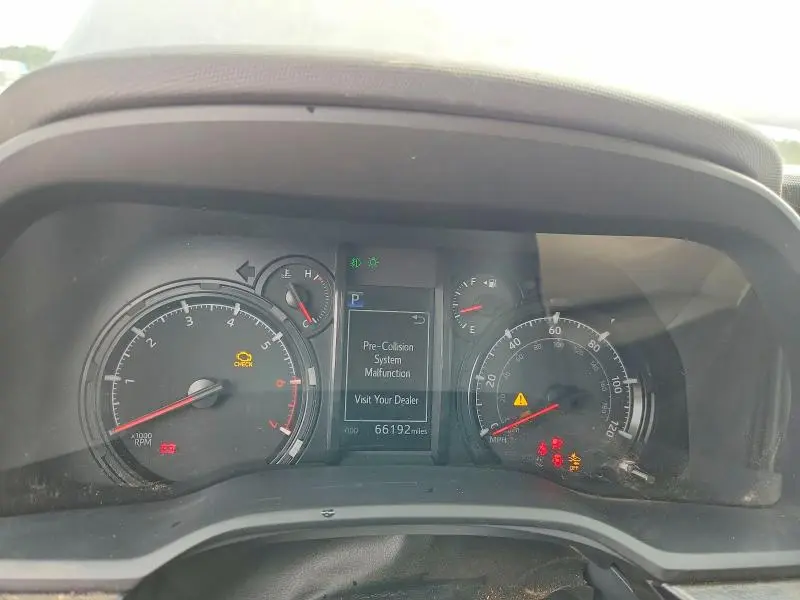 2022 TOYOTA 4RUNNER SR5  