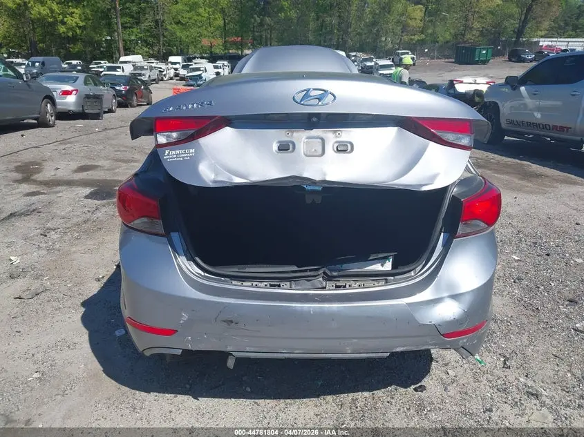 2016 HYUNDAI ELANTRA SE