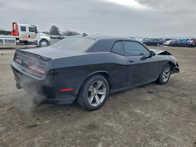 2016 DODGE CHALLENGER SXT  