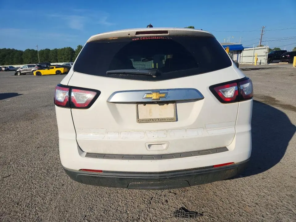 2016 CHEVROLET TRAVERSE LS  