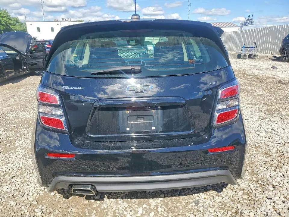 2018 CHEVROLET SONIC LT  