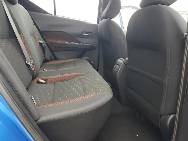 2024 NISSAN KICKS SR  