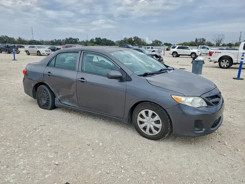 2013 TOYOTA COROLLA BASE  