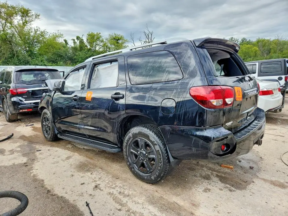 2018 TOYOTA SEQUOIA SR5  